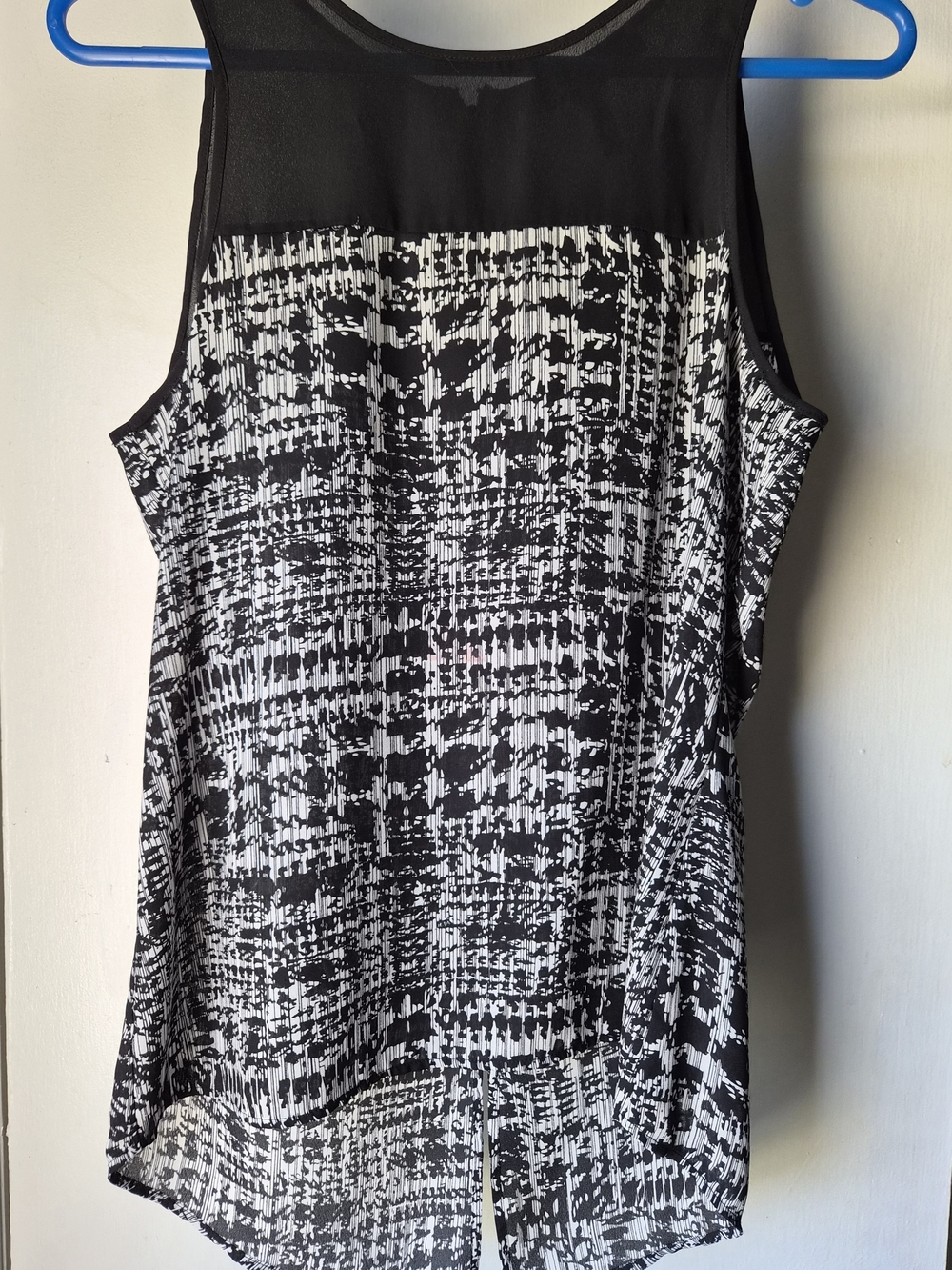 BCBG - Black & White Printed Mesh Yoke Women's Tank Top *(Small Stain)*